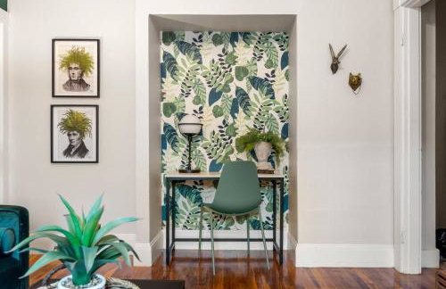 Downtown Beverly|KING BED|Minutes to Salem+Train - Photo 4