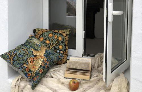 Cozy House Sleeps 2 with Pet Friendly Option - Foto 7