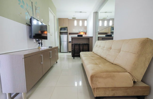 2BR with Sofa Bed Cervino Tebet Apartment - Foto 20