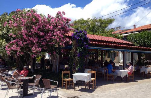 Jimmy's Place - Photo 25