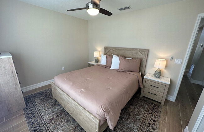 Completely Updated Villa, Private Pool, Beautiful! - Photo 5