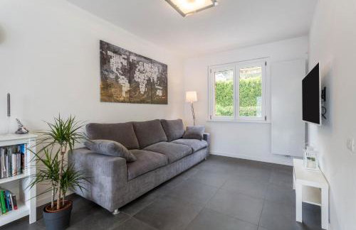 New Eleven Apartment on Como Lake - Photo 11
