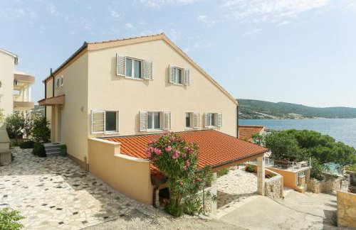 Apartmani Mikulić - Photo 29