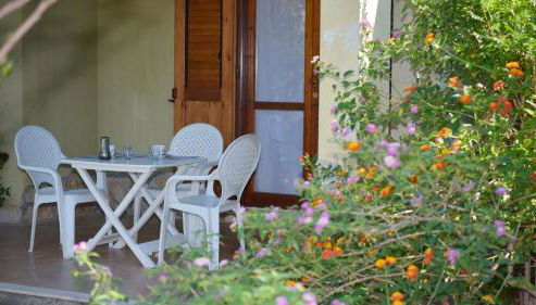 Welcomely - Blue Holiday Villa - Photo 2