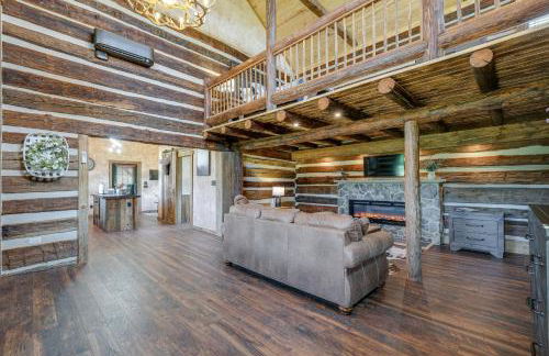 Bedford Cabin with Porch, 5 Mi to Historic District! - Foto 1