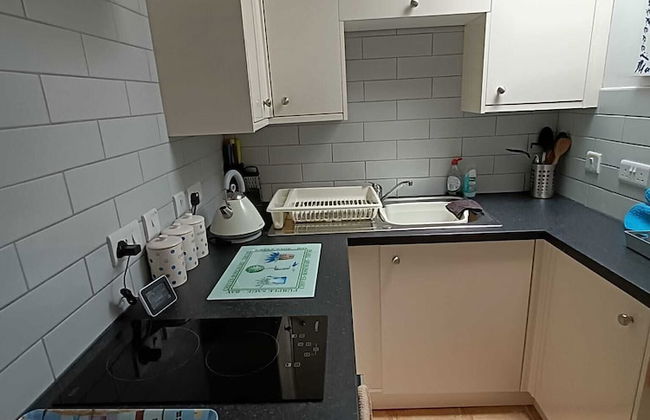 1 Bed Cottage - Sleeps 2 - Parking - Wifi - Foto 4