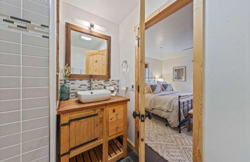 Mountain Retreat - Sleeps 7 - Canoe - Fireplace - Foto 30