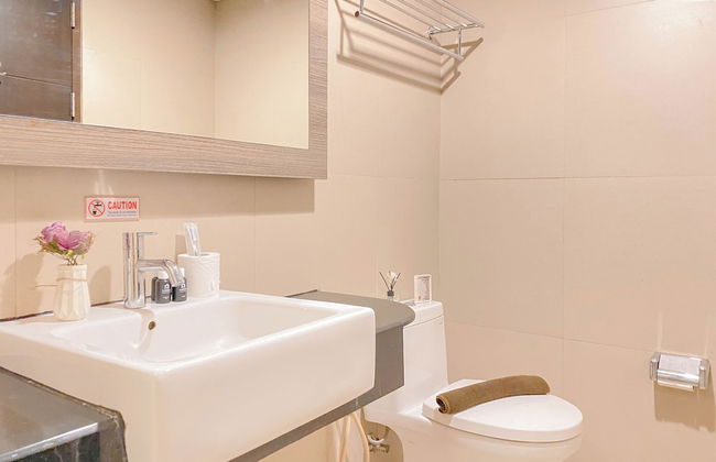 Comfy Studio (No Kitchen) At Apartment Grand Palace Kemayoran - Foto 19