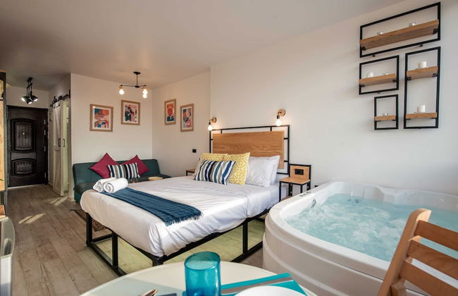 Jacuzzi Studio @ The Pyramids Free Airport Pickup - Foto 10