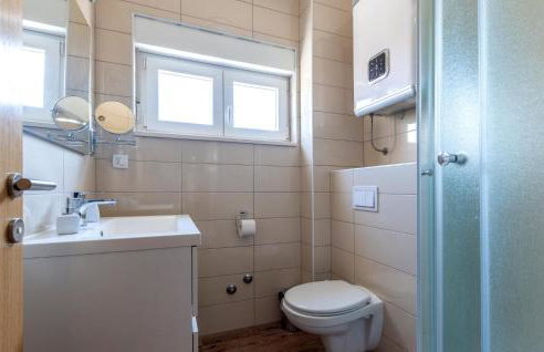 Gorgeous Home In Mravince With Sauna - Photo 46