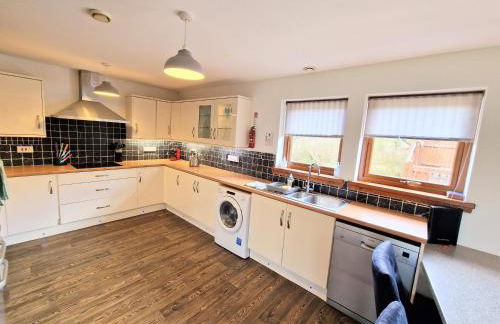 Lbtie Lodge with Two Private Hot Tubs - Fife - Loch Leven - Lomond Hills - Photo 34