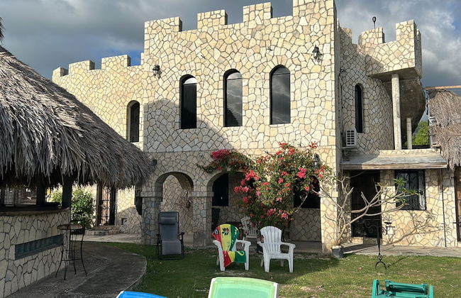 The Belair - Photo 58