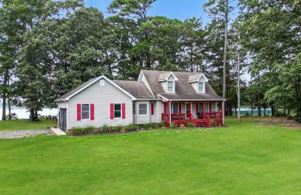 Spacious 3BR with Dock on Working Farm with Pool Table - Foto 34