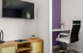 Luxury 6BR Retreat Fast WIFI, Dedicated Workspaces - Foto 16