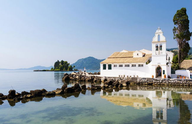 Entdecke Pontikonisi, Mon Repos, Achilleion & schwimme am Marathias Strand – Tagestour - Foto 1