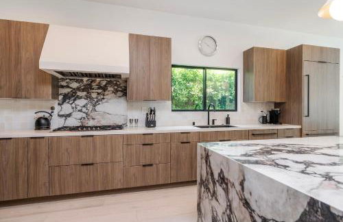 Modern Poolside Paradise - Foto 22