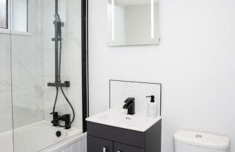 Modern Interior Spacious Four Bedroom Apartment - Foto 23