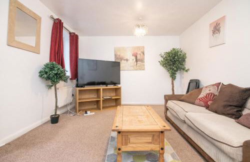 5 bed house with free secure parking in pleasant quiet location - Photo 6