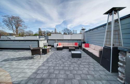 Modern Rooftop Townhome w Hot Tub & Skyline Views - Photo 27