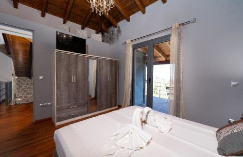 Luxury Mountain Memories Villa - Photo 34