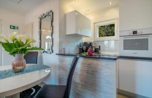 Uniquely designed Villa Ivana with outdoor Jacuzzi nearby the pebble Banje beach at the Island of Solta - Photo 42