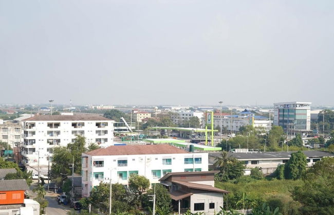 RoomQuest SPS Hotel and Residence - Photo 26