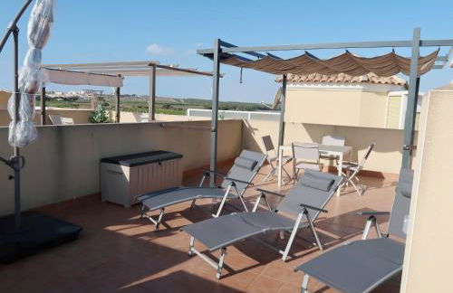 Emilia de la Playa - Foto 24