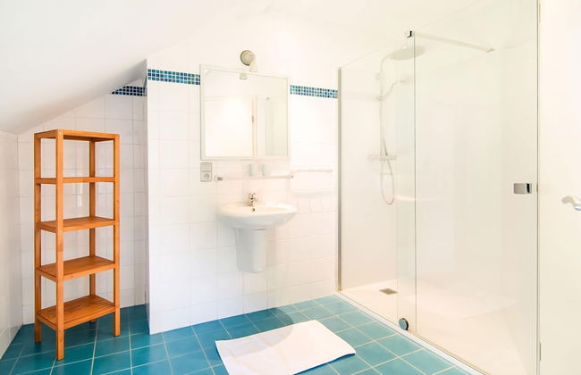 Luxurious Villa With Pool and Sauna, and Very Suitable for Culinary Workshops - Photo 22