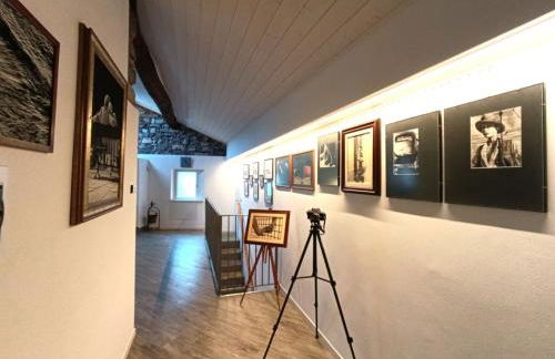 Casa Hygge - Lake Front - Photographer's Art Home - Photo 68