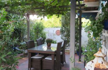 Schöne Ferienwohnung im HAUS SONNENGARTEN mit WLAN und Parkplatz in Achim bei Bremen - Foto 23