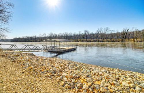 Fish House with Deck, Fire Pit and River Views - Foto 40