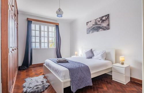 The Balcony - By Wehost - Foto 8