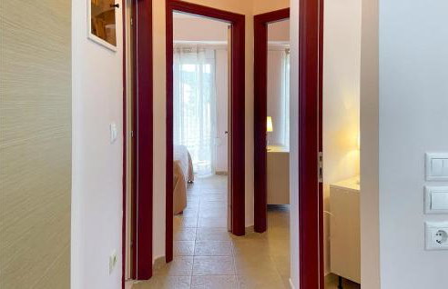 Gorgeous Home In Lakkopetra With Wifi - Foto 8