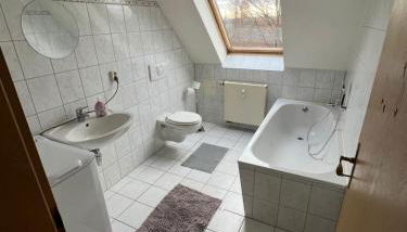 Ferienwohnung und Monteurzimmer Nähe Leuna, Merseburg, Halle und Leipzig - Foto 3