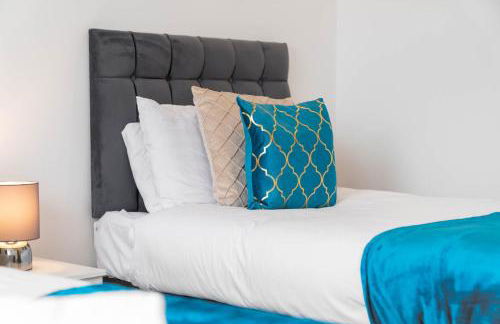 5 Bedroom House - 10 Guests - Multiple off Street Parking - Garden - Smart TV - WIFI - Contractors - Families - Groups - Top Rated - 98Q - Photo 32