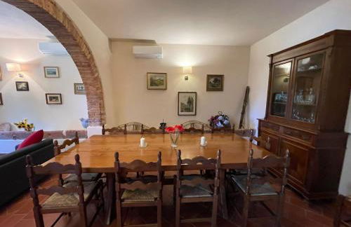 Podere I Sorbi, Spacious Tuscan Villa in Lajatico, Near Pisa & Volterra - Foto 28