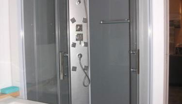 Gite de Kerfenefas - Foto 3, Shower