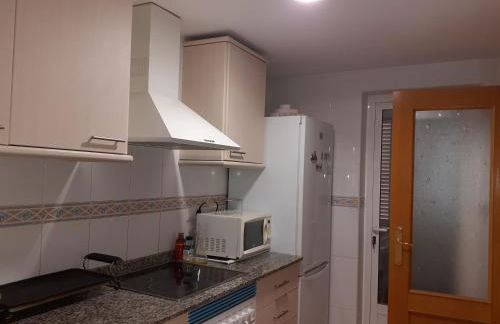 Amanecer marino, solo a 5 minutos andando de la playa - Photo 34