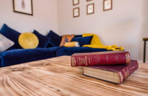 Chapel Cottage at Pond Hall Farm, Stunnning Property with Private Hot Tub, Hadleigh - Foto 6