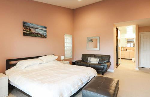 Hilltop Escape in Carmel Valley - Photo 42