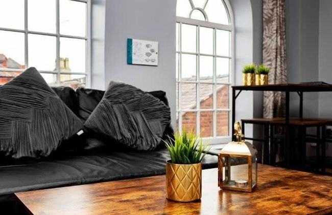 The Glyndwr - Berwyn House Central Wrexham - Photo 1