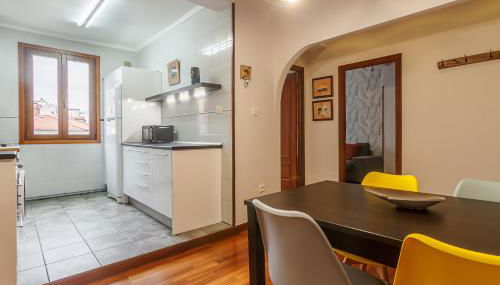 Vivienda turistica en el centro reformada con wifi - Foto 4