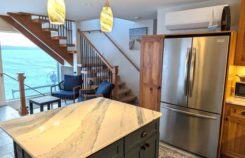 NEW! Eagles Landing - Lakefront & Gorgeous! - Foto 14