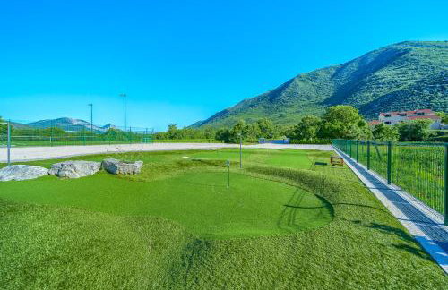 Villa Roglić with Pool and Outdoor Sports Area - Tennis, Mini Golf - Foto 47