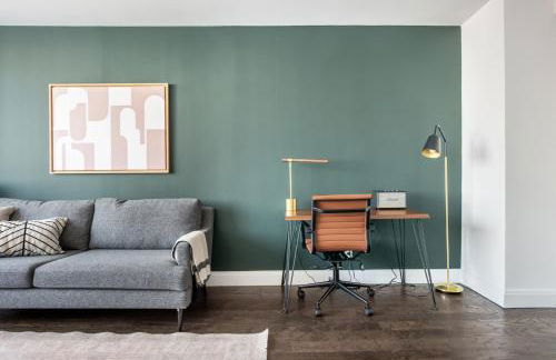 UES 1BR w Gym Doorman Balcony Stunning Roof NYC-503 - Foto 4