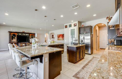 Beautiful Bakersfield Home about 8 Mi to Downtown! - Photo 7