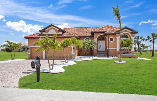 Luxury Villa in Punta Gorda Isles - Photo 37