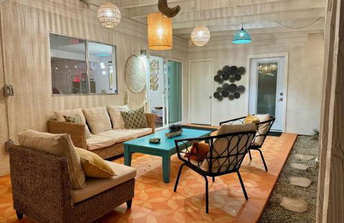 Mid-Century Modern Home w/Pool & Hot Tub - Foto 26