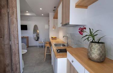 Grammeno Seaside Studios - Photo 12