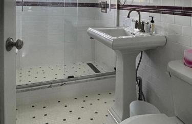 Impressive Cabin with a Pool and Hot Tub Ideal for Weekend Getaways in the Catskills - Foto 32